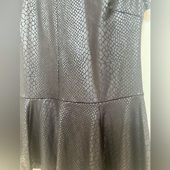Twik black form fitting peplum top-super stretchy-faux leather-snake skin print - Picture 5 of 6